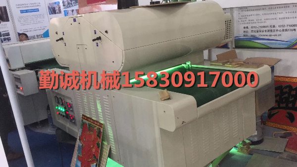 背景墙板UV膜压机高光护墙板UV倒膜机淋幕机UV滚涂机生产线厂家