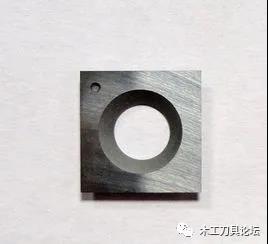 家具头条|硬质合金是钨钢吗？两者之间有什么区别？